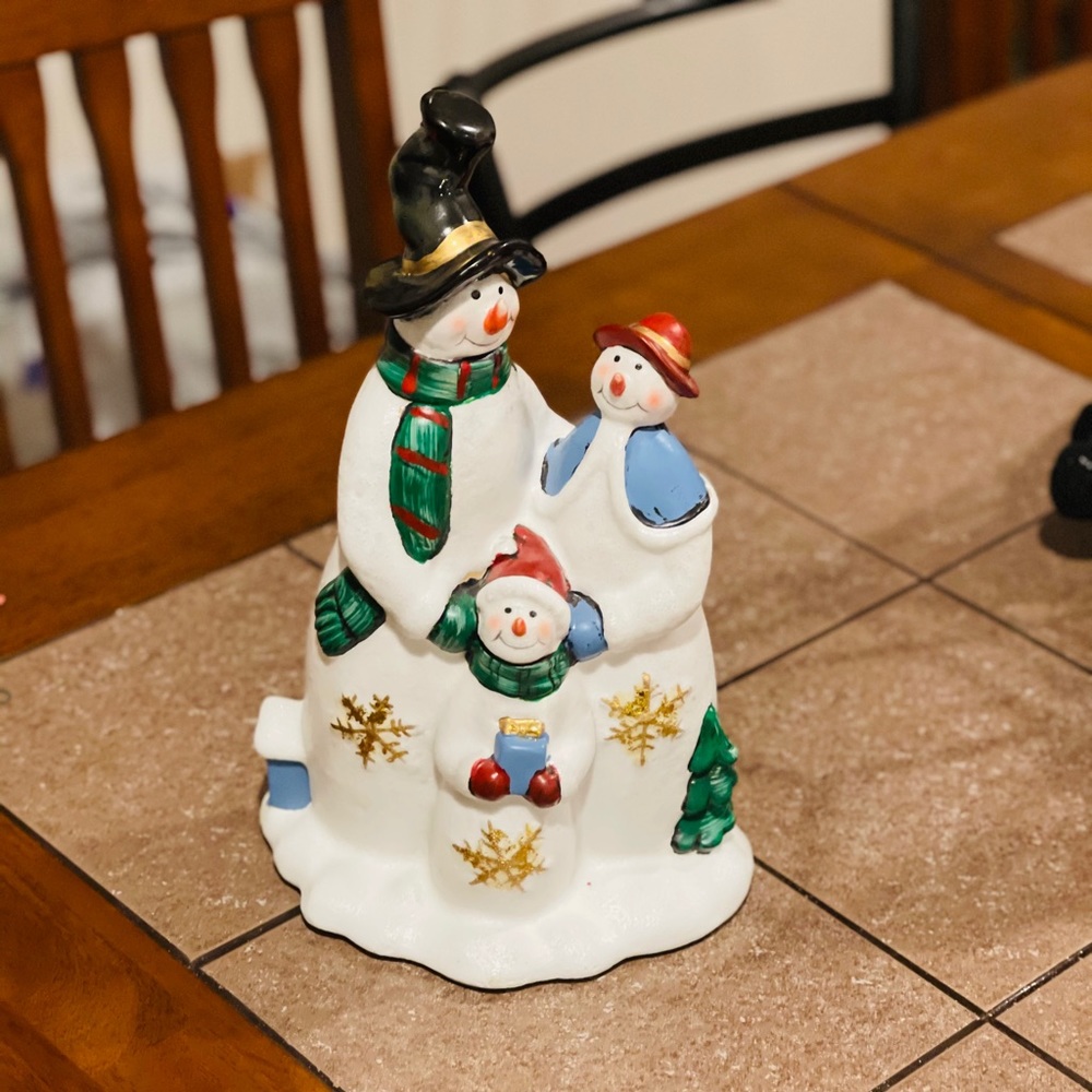 Ceramic Snowmen Family